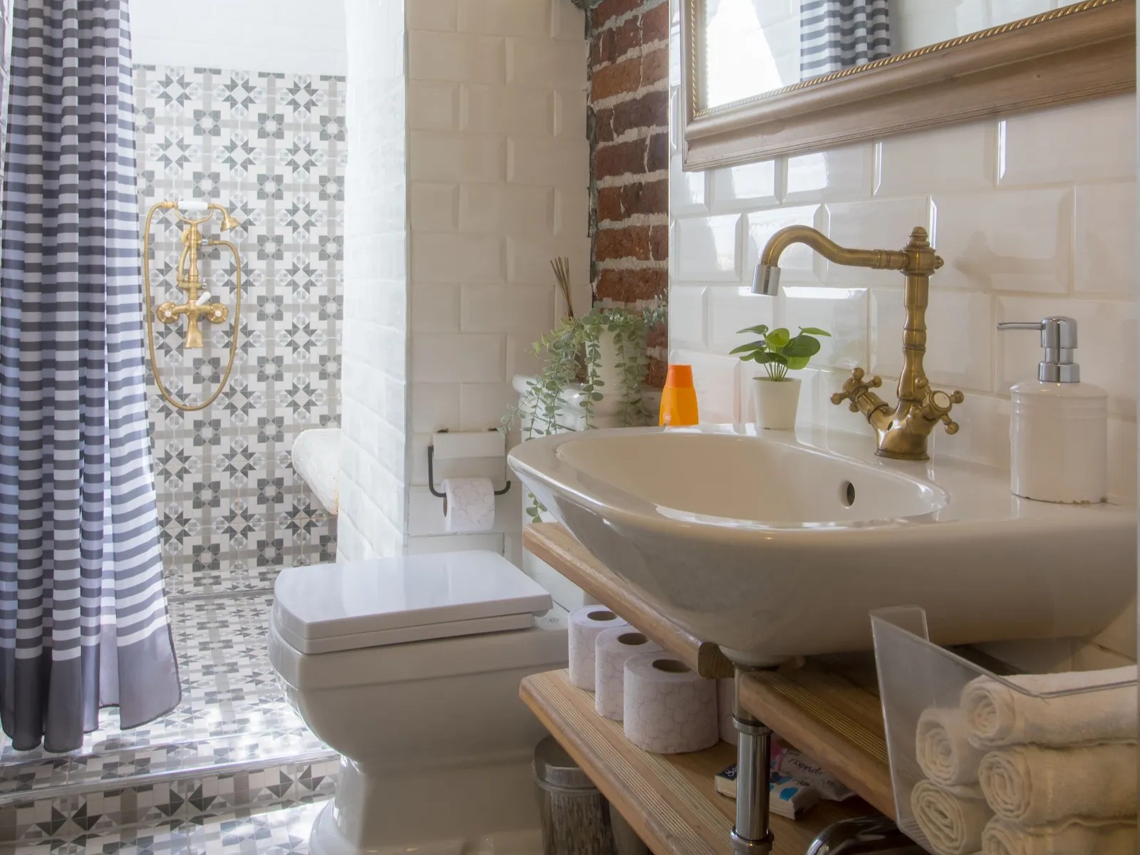 ErasmusPass renovated bathroom in Bucharest